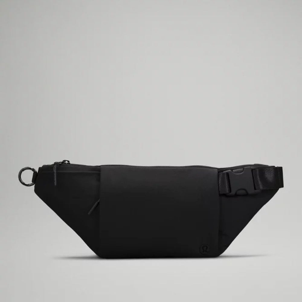 Lululemon Multi-Pocket Belt Bag